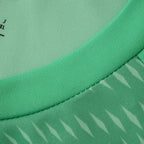 Liverpool 25/26 Goalkeeper Green Jersey - collar detail