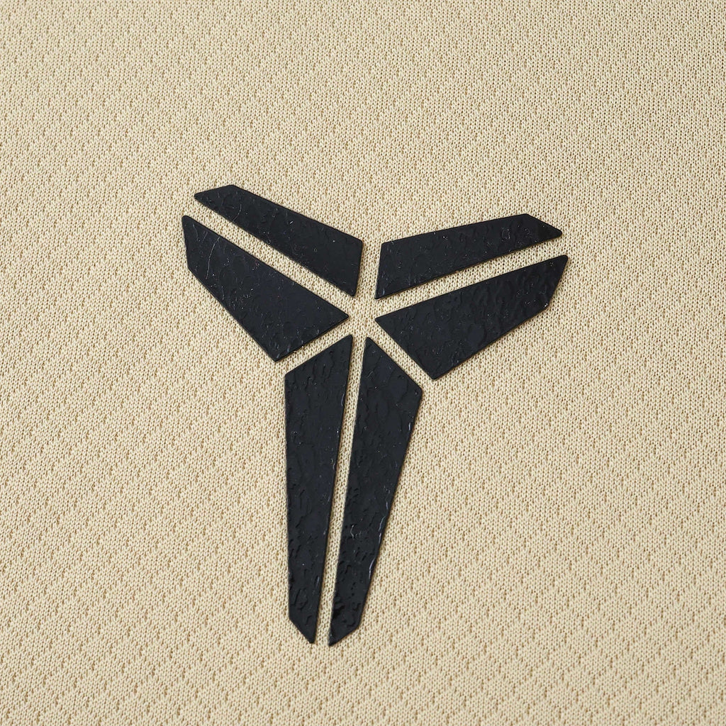 Barcelona 25/26 Away Jersey - crest detail
