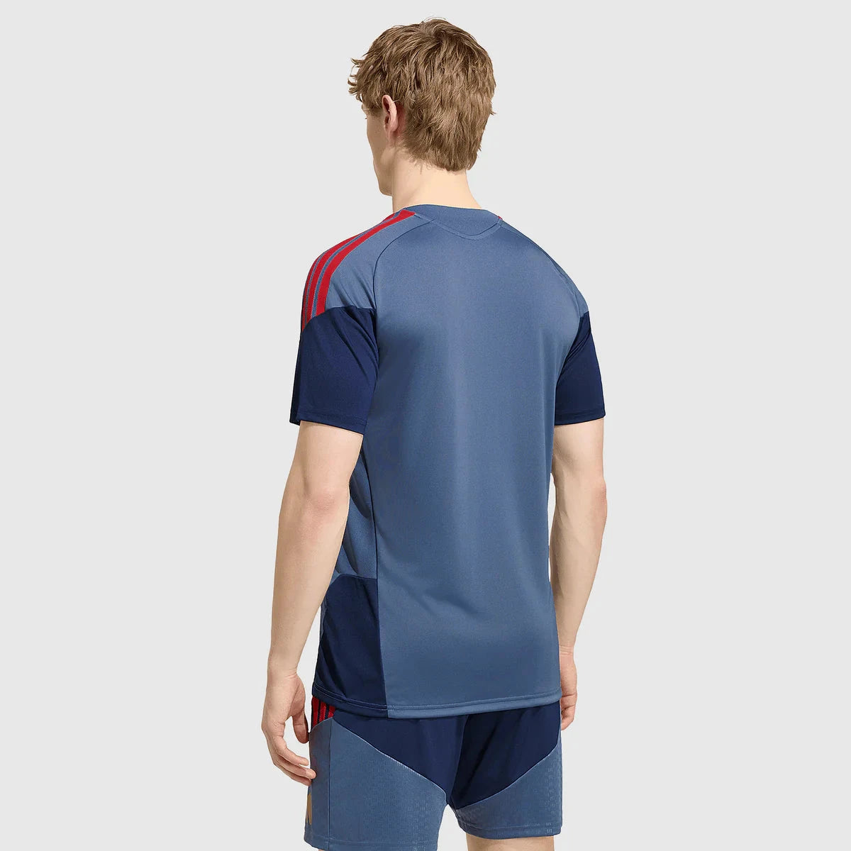 Bayern Munich 26/27 Training - Fan Version - image 5