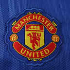 Manchester United 26/27 Away Kids Kit - crest detail
