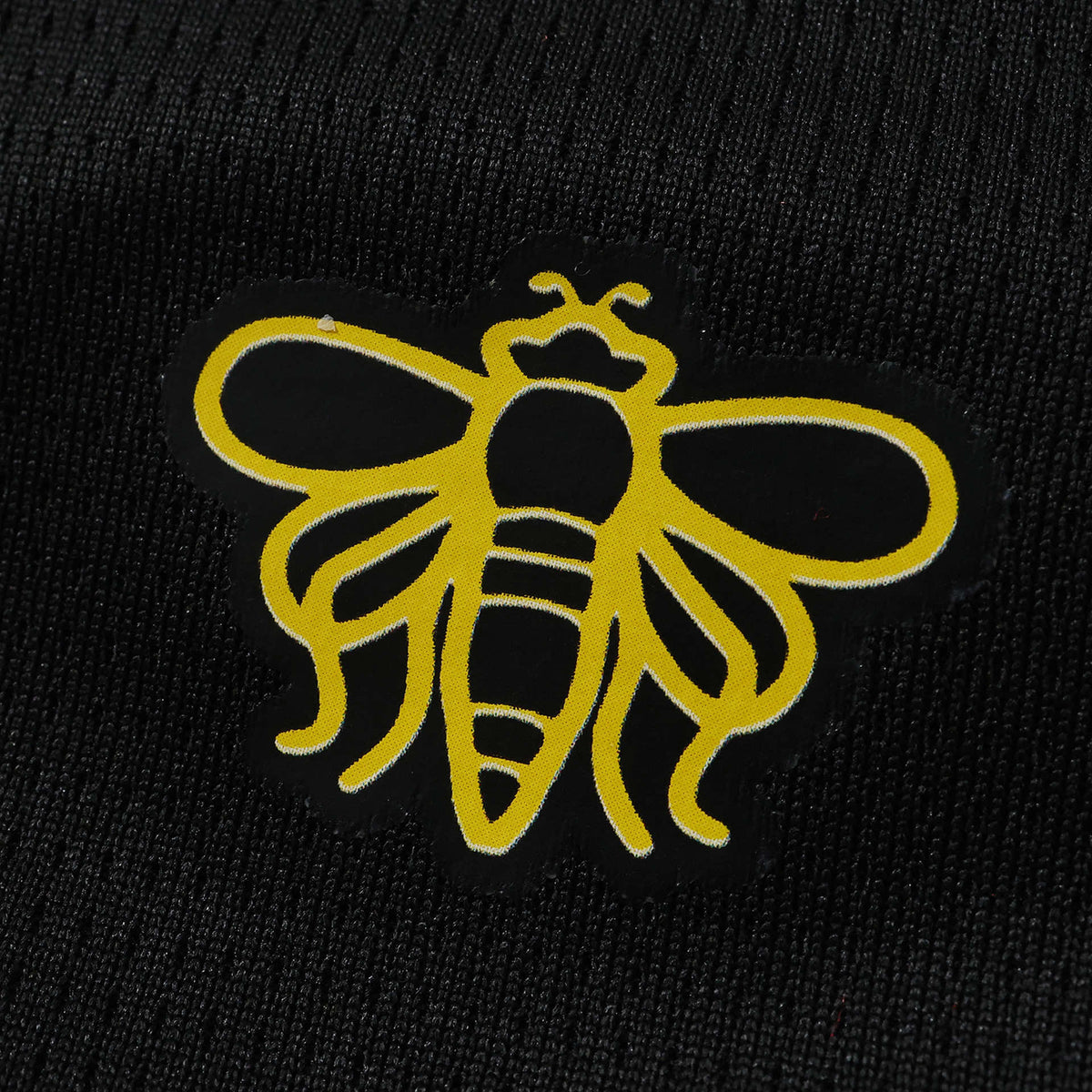 Manchester City 26/27 Away Long Sleeve Jersey - bee emblem detail