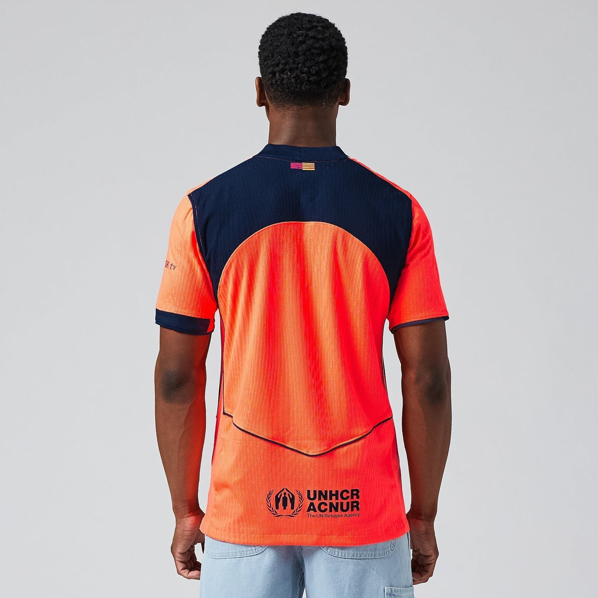 Barcelona 25/26 Third Player Jersey - crest detail