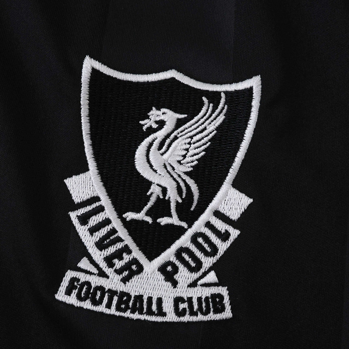 Liverpool 25/26 Goalkeeper Black Jersey - crest detail