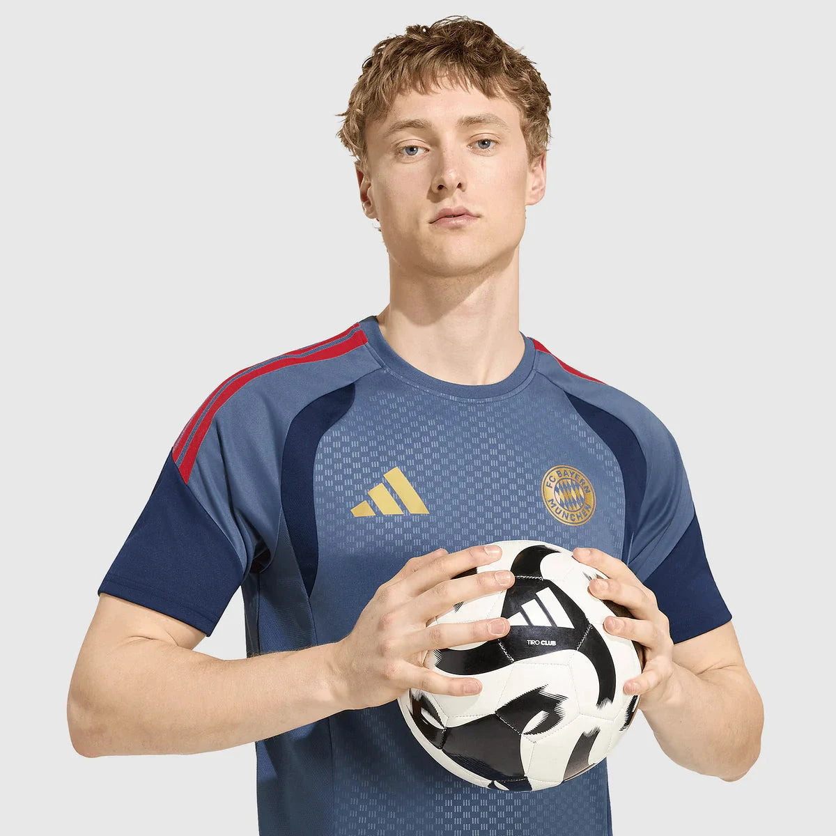 Bayern Munich 26/27 Training - Fan Version - image 3