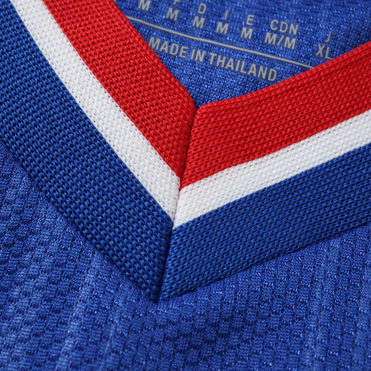 Manchester United 26/27 Away Kids Kit - collar detail