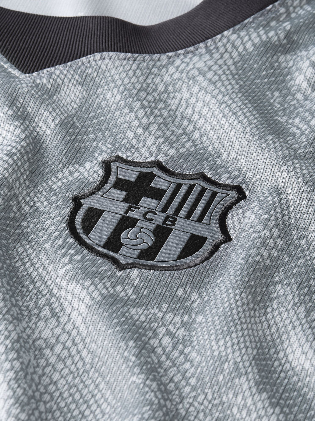 Completo da bambino del portiere del Barcellona 26/27 da trasferta