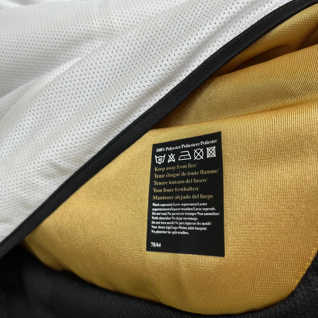 Camiseta del Manchester United 01/02 Centenario - Versión Retro