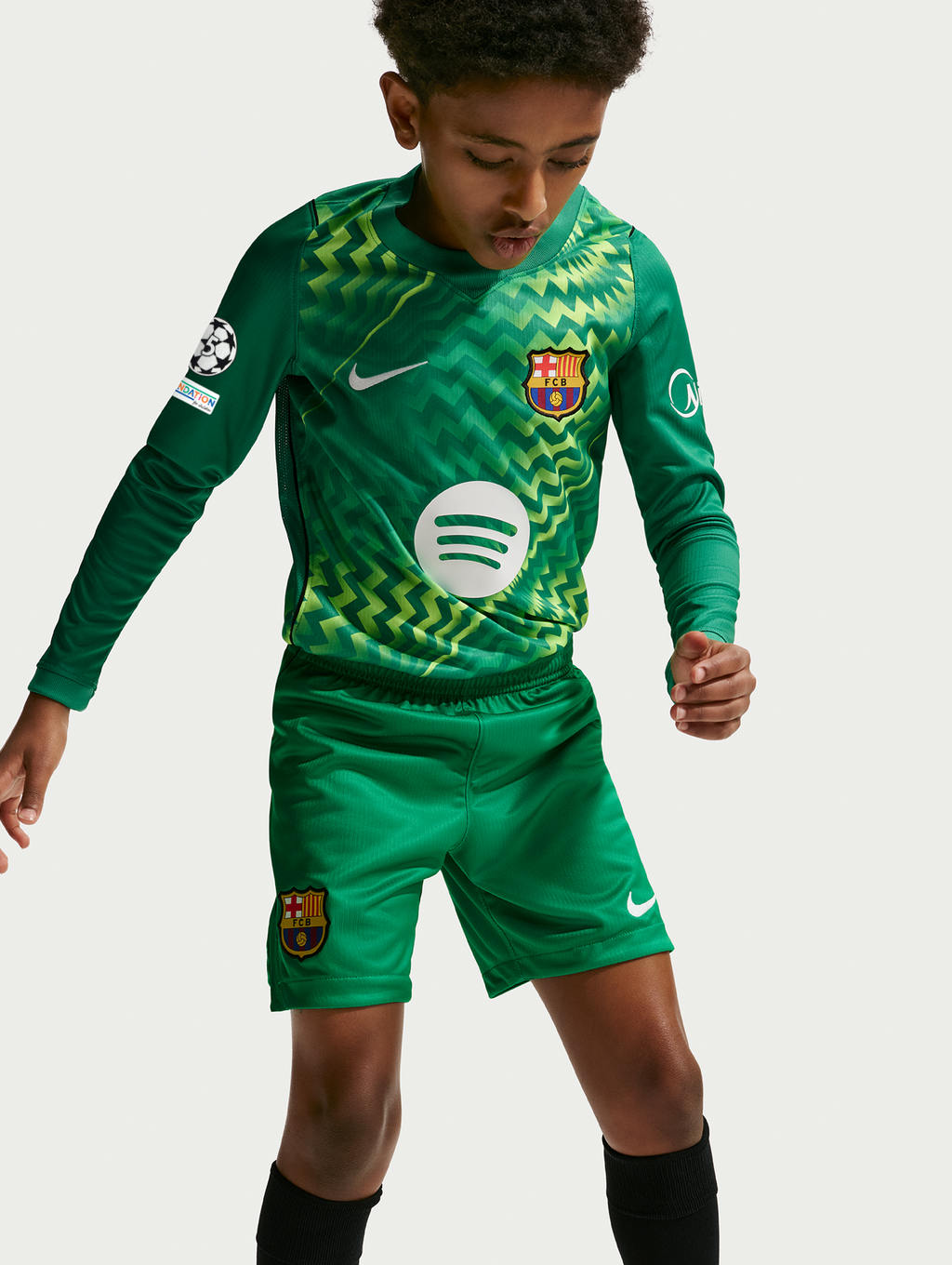 Barcelona 26/27 Goalkeeper Home - Kids Kit