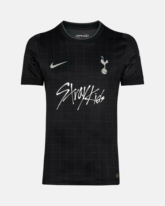Tottenham 25/26 Spielerversion – Kollaboration mit Stray Kids