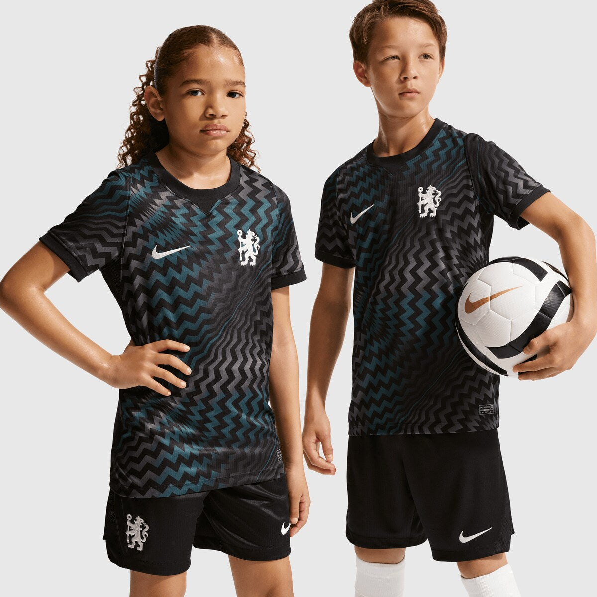 Chelsea 26/27 Goalkeeper Home - Kids Kit
