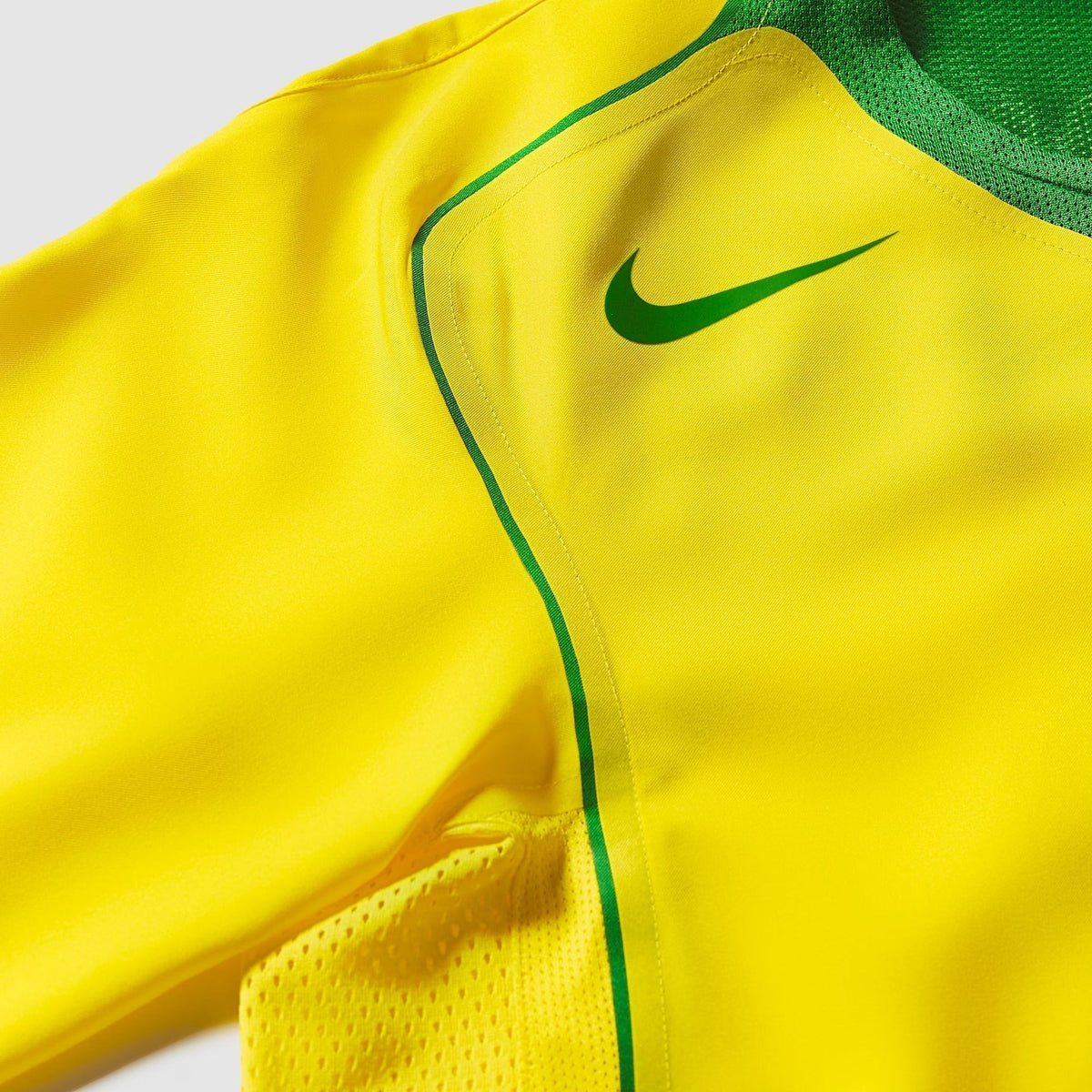 Brazil 2004 Retro Men's Fan Jersey