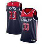 Camiseta NBA Edición Statement 2023 de Kyle Kuzma de los Washington Wizards Unisex - Azul Marino