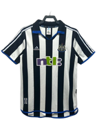 Prima maglia home del Newcastle United 00/01 - Versione retro