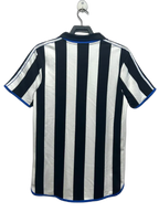 Prima maglia home del Newcastle United 00/01 - Versione retro