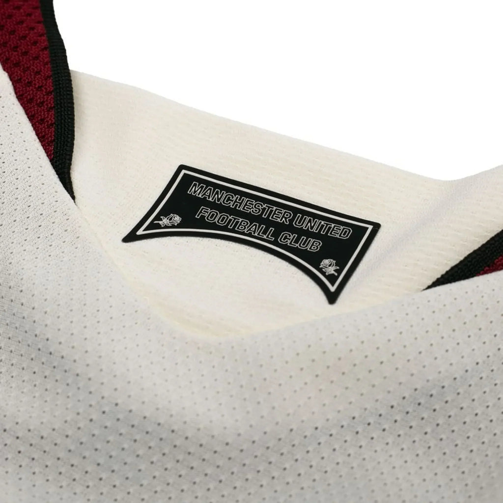 Manchester United 26/27 Third Kids Kit - inner neck label detail