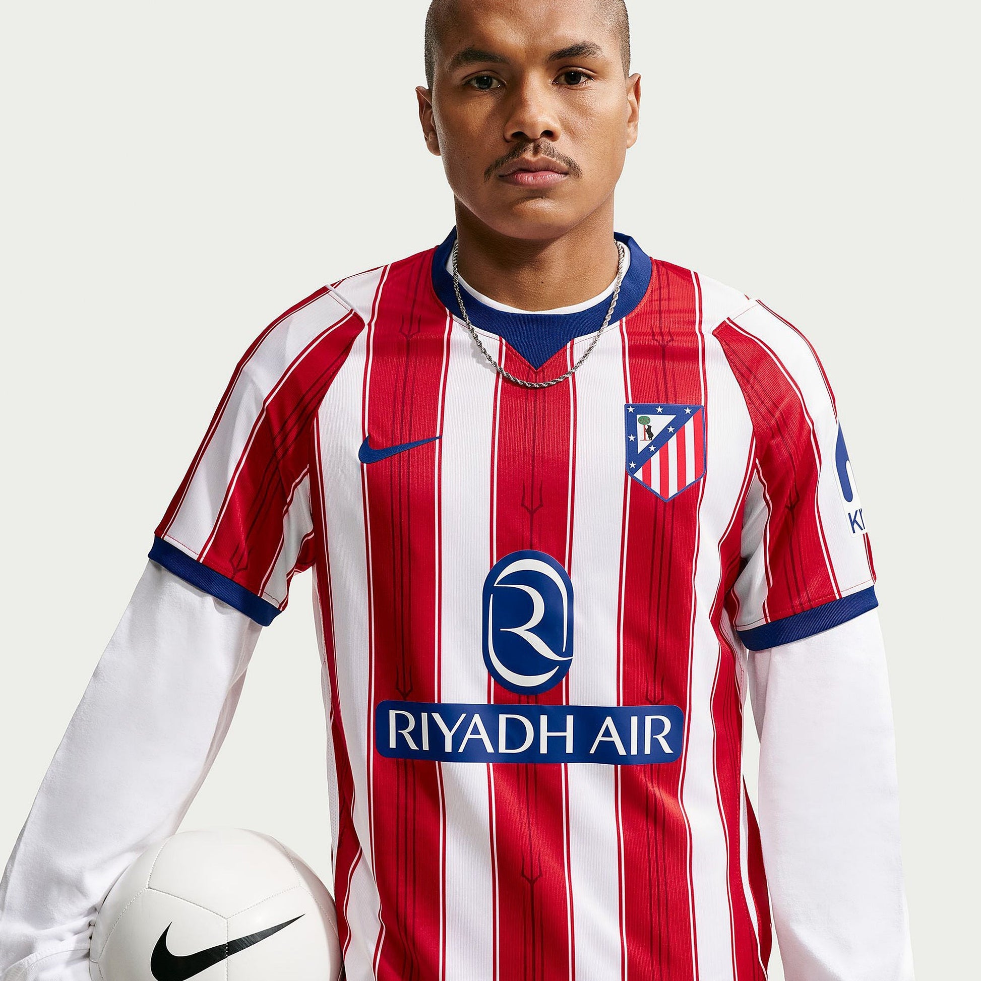 Atletico Madrid 2026/27 Home Men's Fan Jersey - View 7