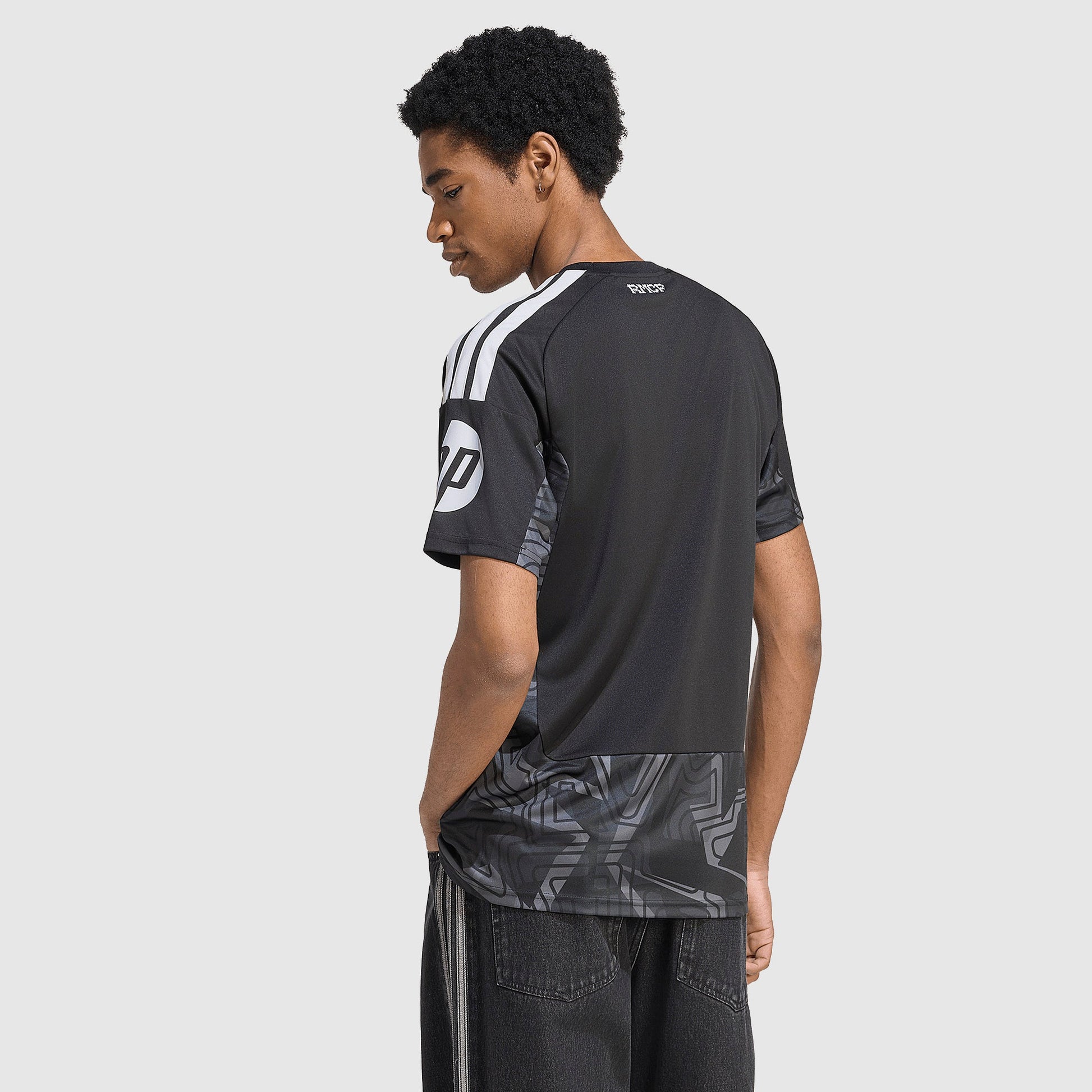 Real Madrid 2026/27 Home Men's Goalkeeper Jersey - View 4