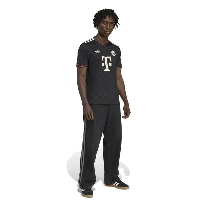 Terza maglia Bayern Monaco 25/26 - Versione Tifoso